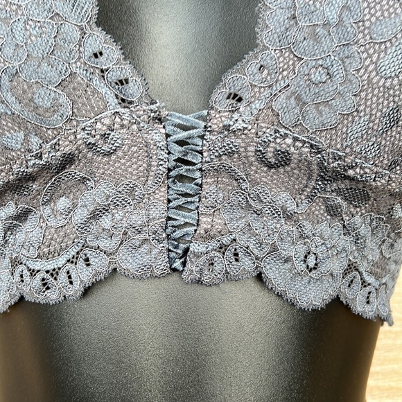 Les Coquines Halter Style Bralette EUC - Picture 3 of 13
